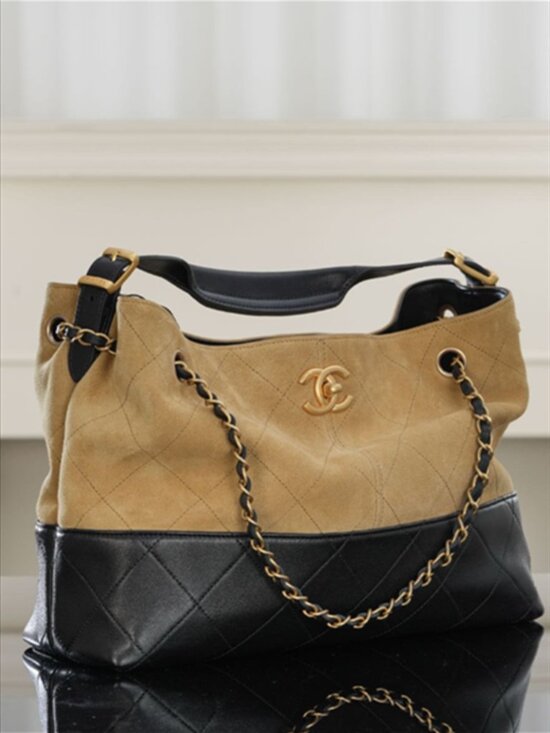 CHANEL. Handbags - Chanel Two-Tone Suede & Leather Hobo Tote